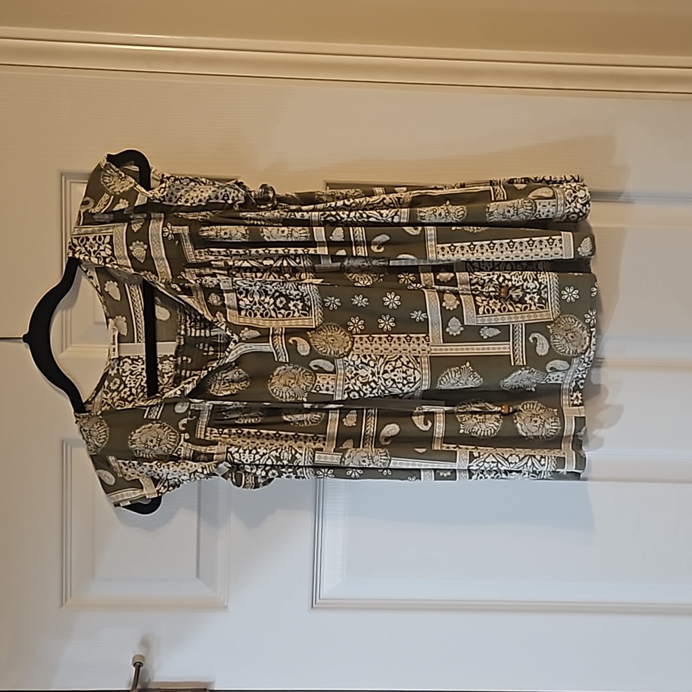 In Loom Flowy Top